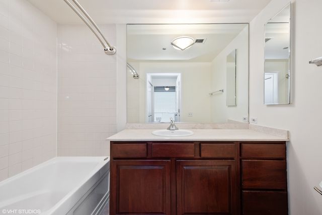 61 W 15th Street 204, Chicago, IL 60605
