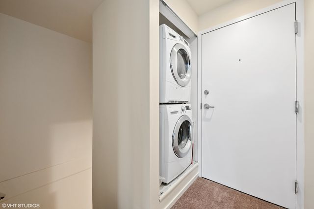 61 W 15th Street 204, Chicago, IL 60605