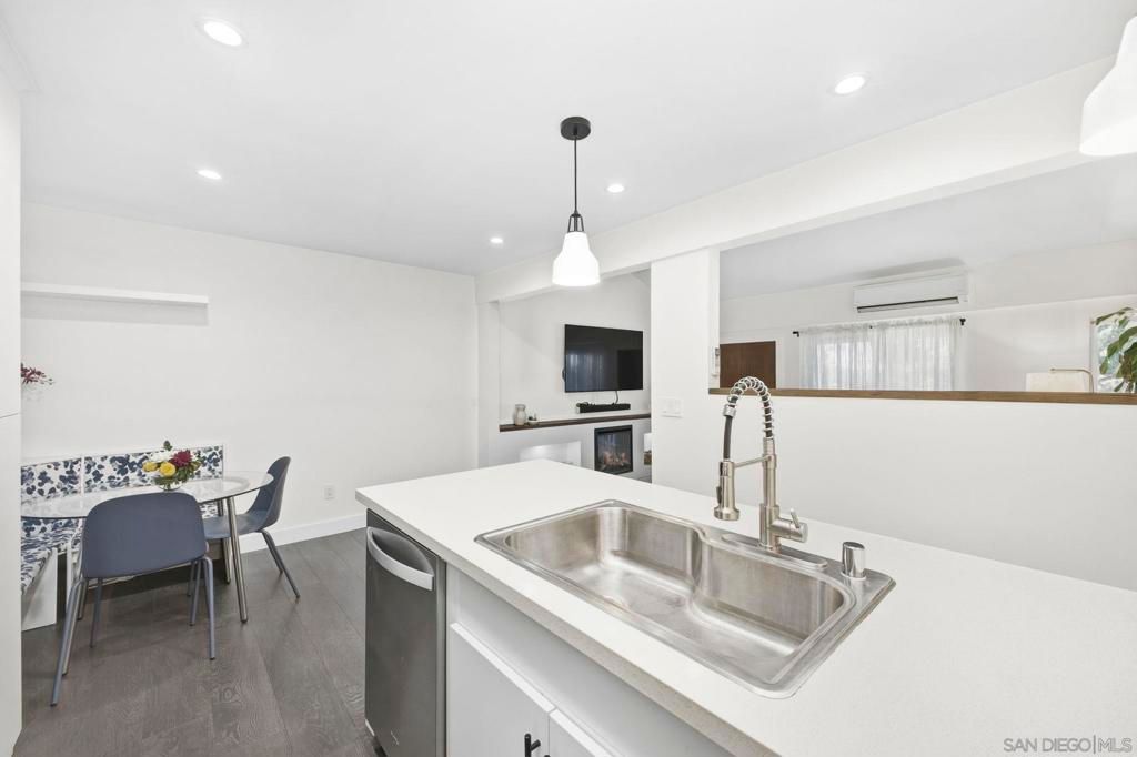 Image 23 of property listing at 13788 Ruette Le Parc D, Del Mar, CA 92014