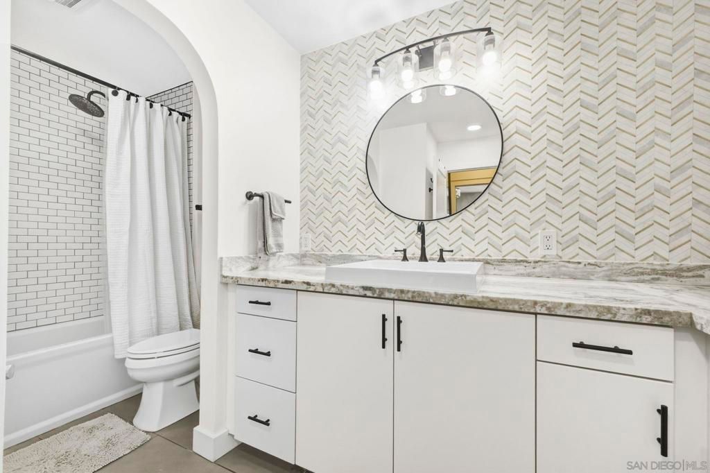 Image 30 of property listing at 13788 Ruette Le Parc D, Del Mar, CA 92014
