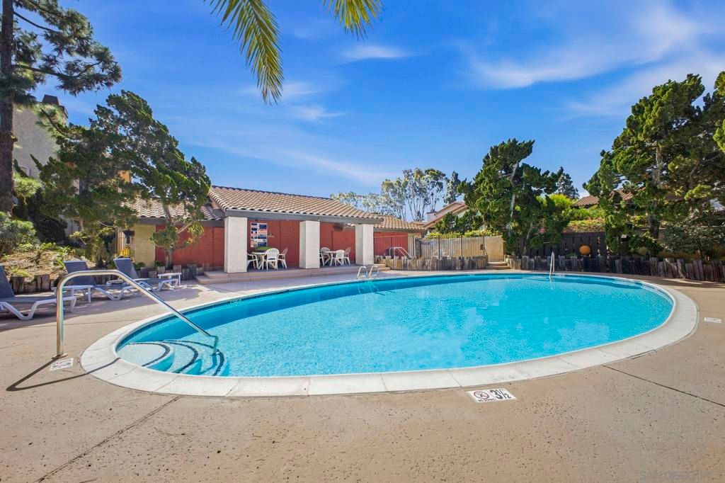 Image 40 of property listing at 13788 Ruette Le Parc D, Del Mar, CA 92014
