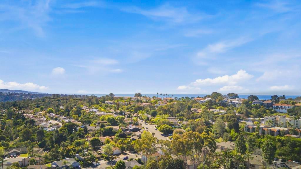 Image 5 of property listing at 13788 Ruette Le Parc D, Del Mar, CA 92014