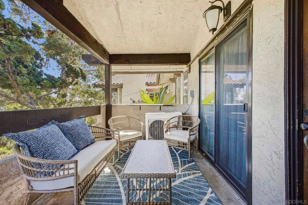 Image 8 of property listing at 13788 Ruette Le Parc D, Del Mar, CA 92014