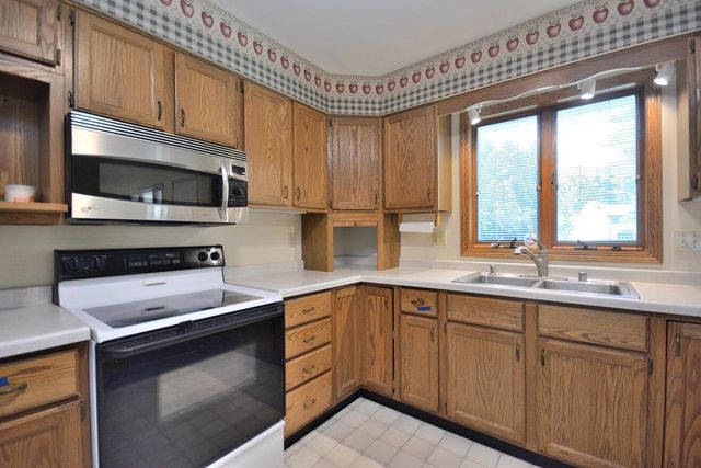 2844 Apache PASS, Waukesha, WI 53188