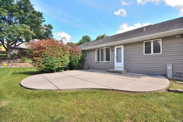 2844 Apache PASS, Waukesha, WI 53188