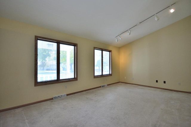 2844 Apache PASS, Waukesha, WI 53188