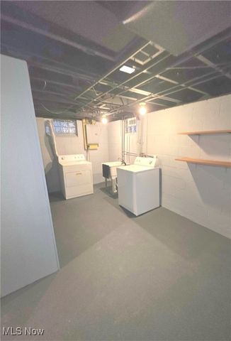 6660 State Road, Parma, OH 44134