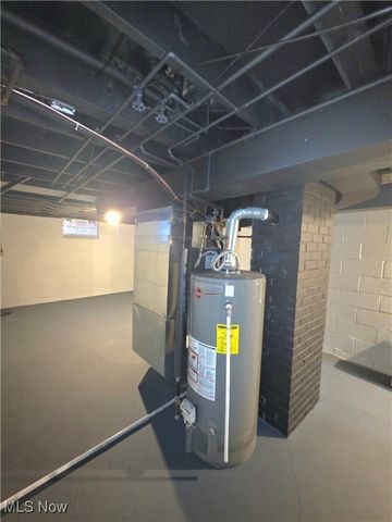 6660 State Road, Parma, OH 44134