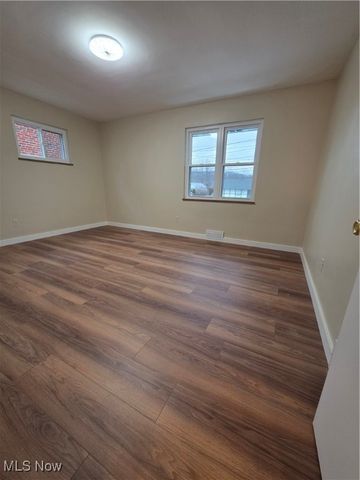 6660 State Road, Parma, OH 44134