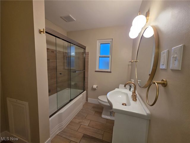 6660 State Road, Parma, OH 44134