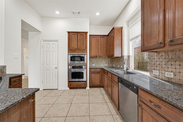 74 E Arbor Camp Circle, The Woodlands, TX 77389
