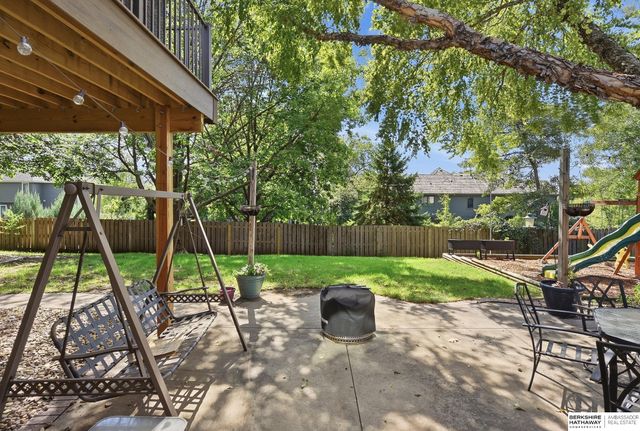 15733 Lake Street, Omaha, NE 68116