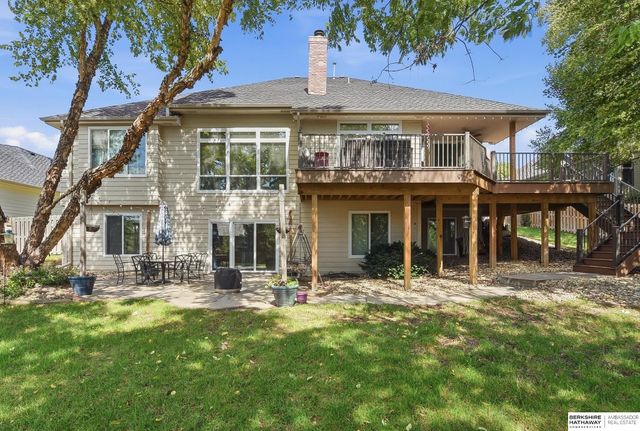 15733 Lake Street, Omaha, NE 68116