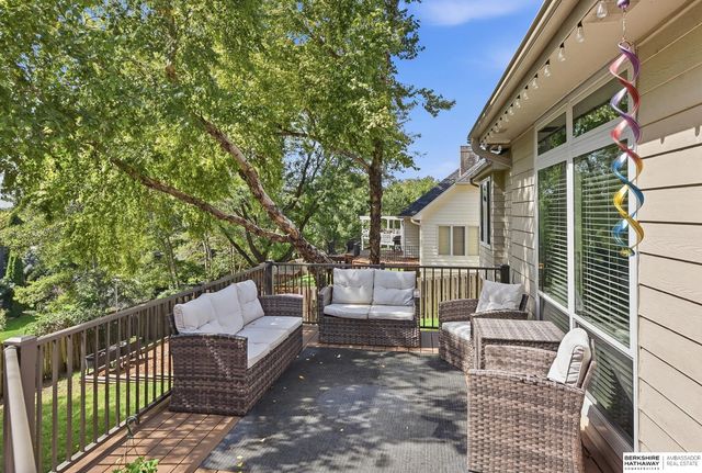 15733 Lake Street, Omaha, NE 68116
