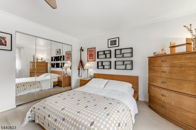 45 Hussa St 14, Linden City, NJ 07036