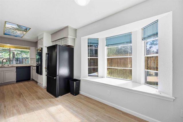16202 Mill Point Drive, Houston, TX 77059