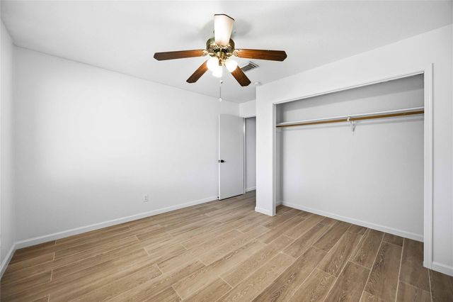 16202 Mill Point Drive, Houston, TX 77059