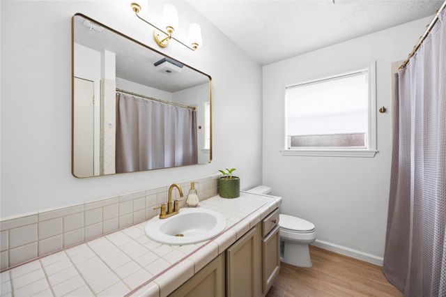 16202 Mill Point Drive, Houston, TX 77059