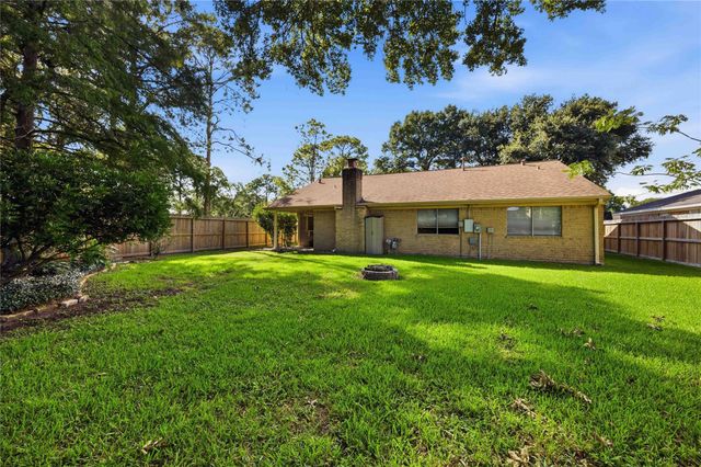 16202 Mill Point Drive, Houston, TX 77059