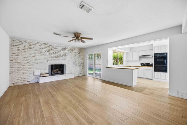 16202 Mill Point Drive, Houston, TX 77059