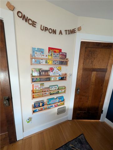 9 Dellwood Avenue, Oakwood, OH 45419