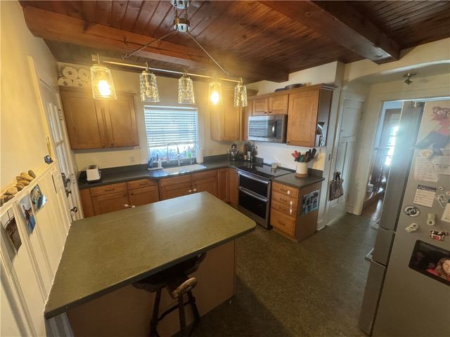 9 Dellwood Avenue, Oakwood, OH 45419