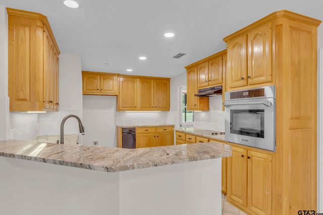 12051 W Lake Dr, Murchison, TX 75778