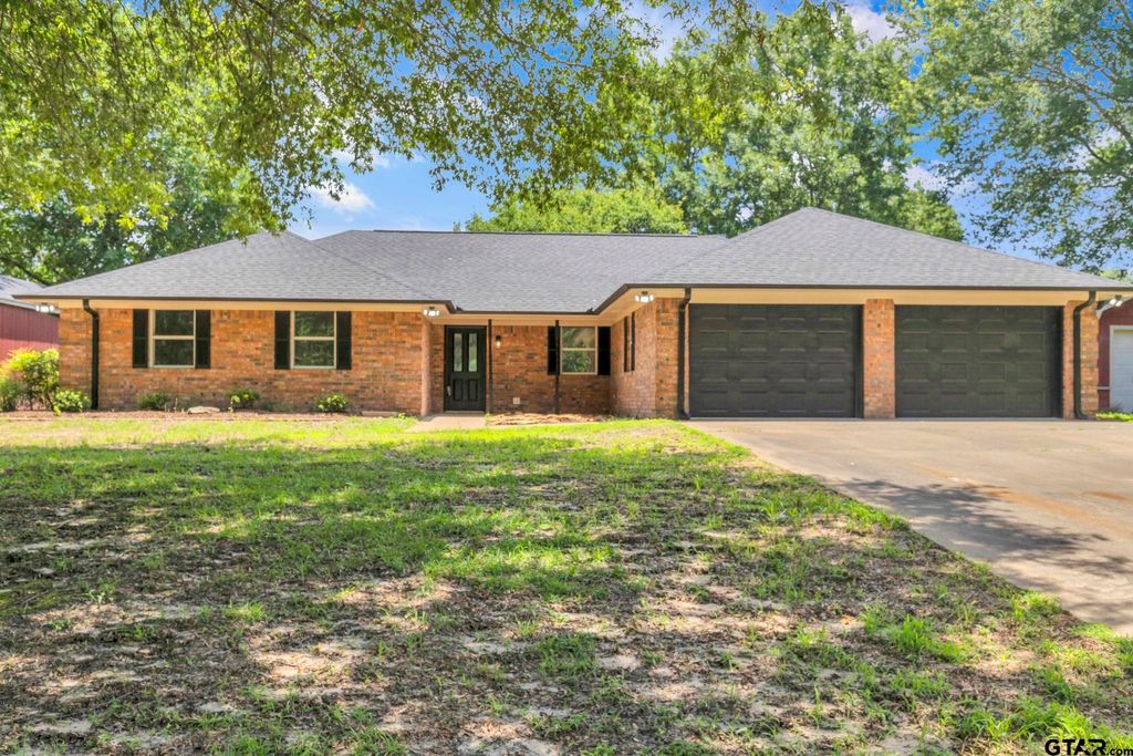 12051 W Lake Dr, Murchison, TX 75778