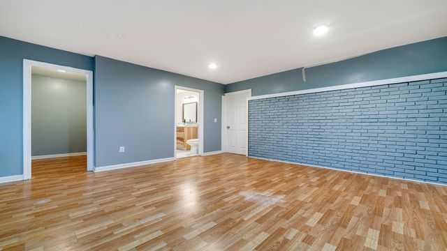 1611 Jackson Street, Rockford, IL 61107