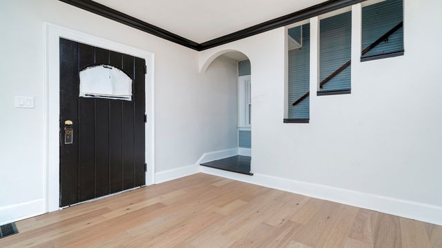 1611 Jackson Street, Rockford, IL 61107