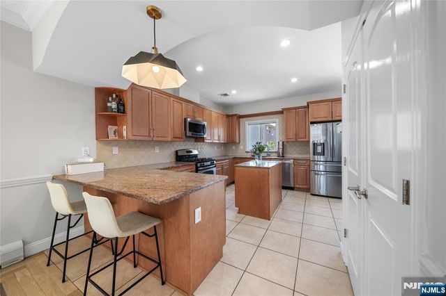 8 Marion Avenue, Cliffside Park, NJ 07010