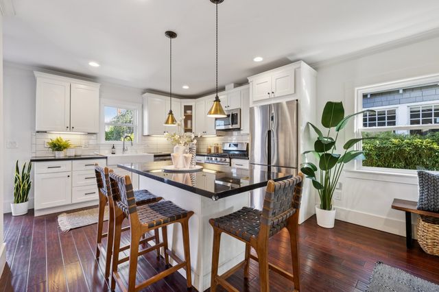 878 57TH STREET, Oakland, CA 94608