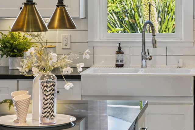 878 57TH STREET, Oakland, CA 94608