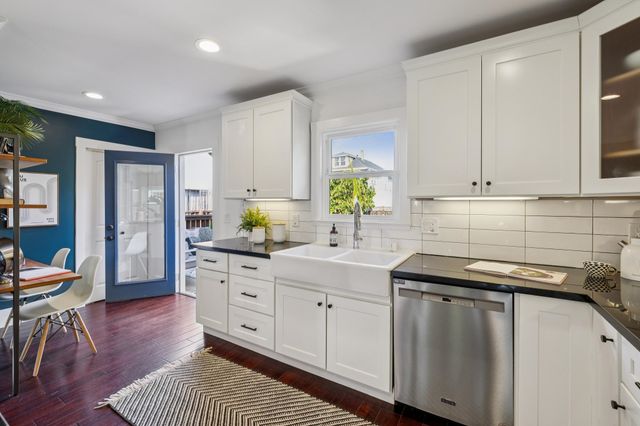 878 57TH STREET, Oakland, CA 94608