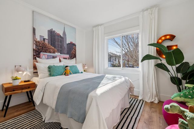 878 57TH STREET, Oakland, CA 94608