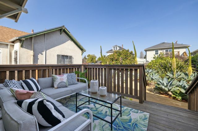 878 57TH STREET, Oakland, CA 94608