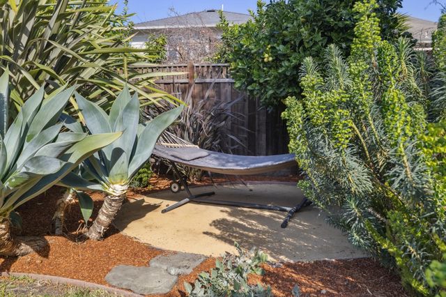 878 57TH STREET, Oakland, CA 94608