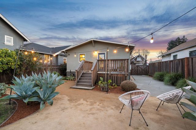 878 57TH STREET, Oakland, CA 94608