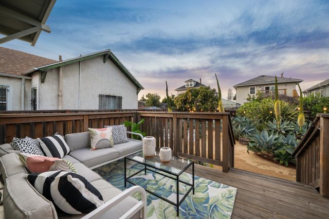 878 57TH STREET, Oakland, CA 94608