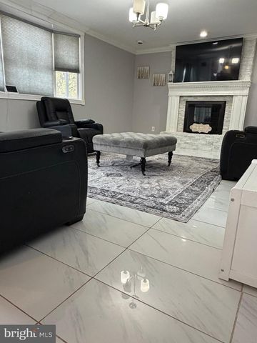 854 PHILLIPS RD, Warminster, PA 18974