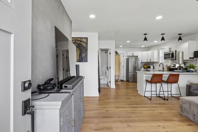 4003 Cedar Cir, Nashville, TN 37218