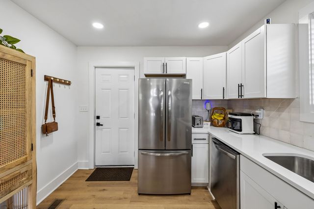 4003 Cedar Cir, Nashville, TN 37218