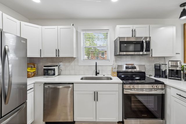 4003 Cedar Cir, Nashville, TN 37218