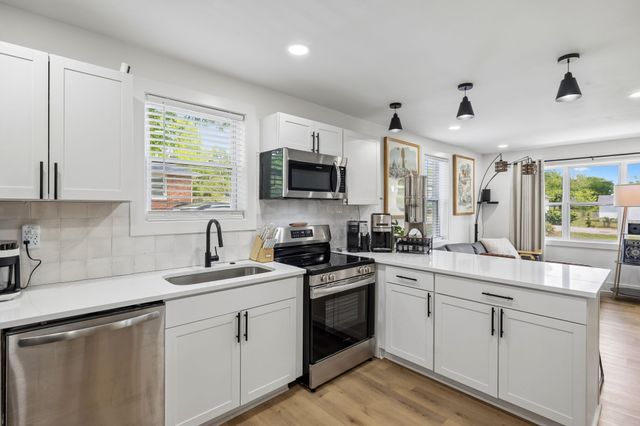 4003 Cedar Cir, Nashville, TN 37218
