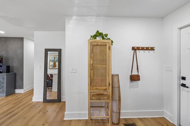 4003 Cedar Cir, Nashville, TN 37218