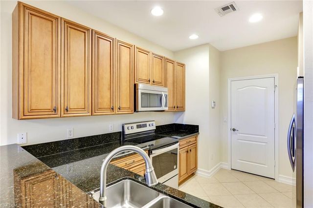 20720 Brassy Pine WAY # 29, Estero, FL 33928