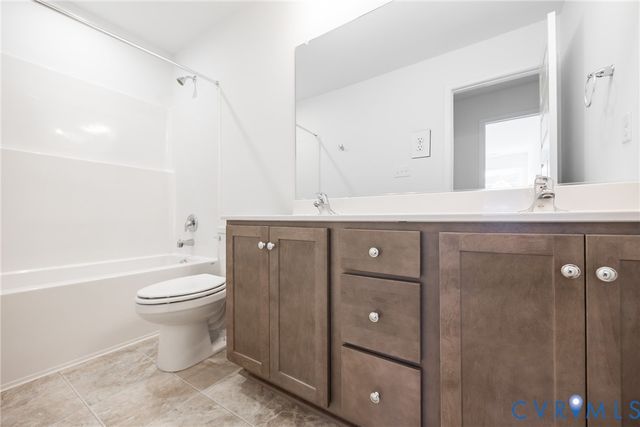 18728 Palisades Cove Trl, Moseley, VA 23120