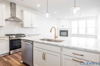 18728 Palisades Cove Trl, Moseley, VA 23120