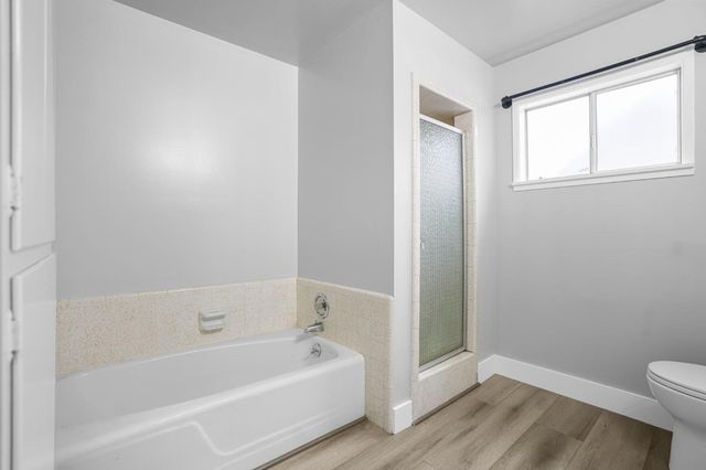 407 W H St, Oakdale, CA 95361