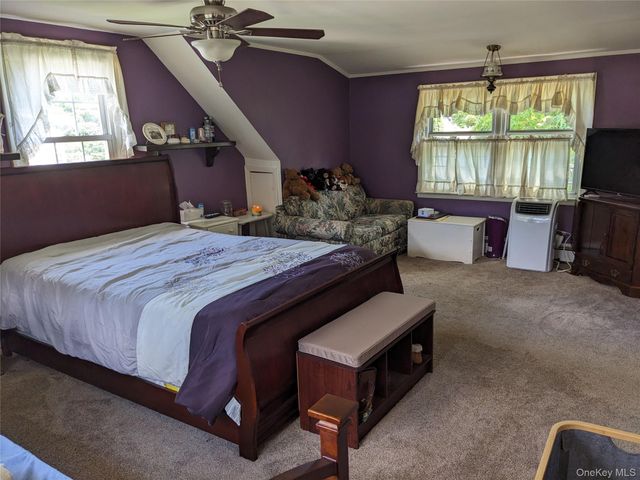 2 Rhode Island Avenue, Massapequa, NY 11758